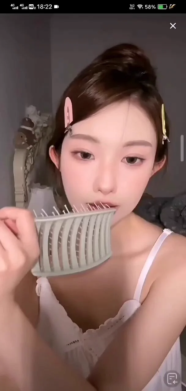这么小点奶，没啥捂的🤣 https://t.co/umYd4aotkF