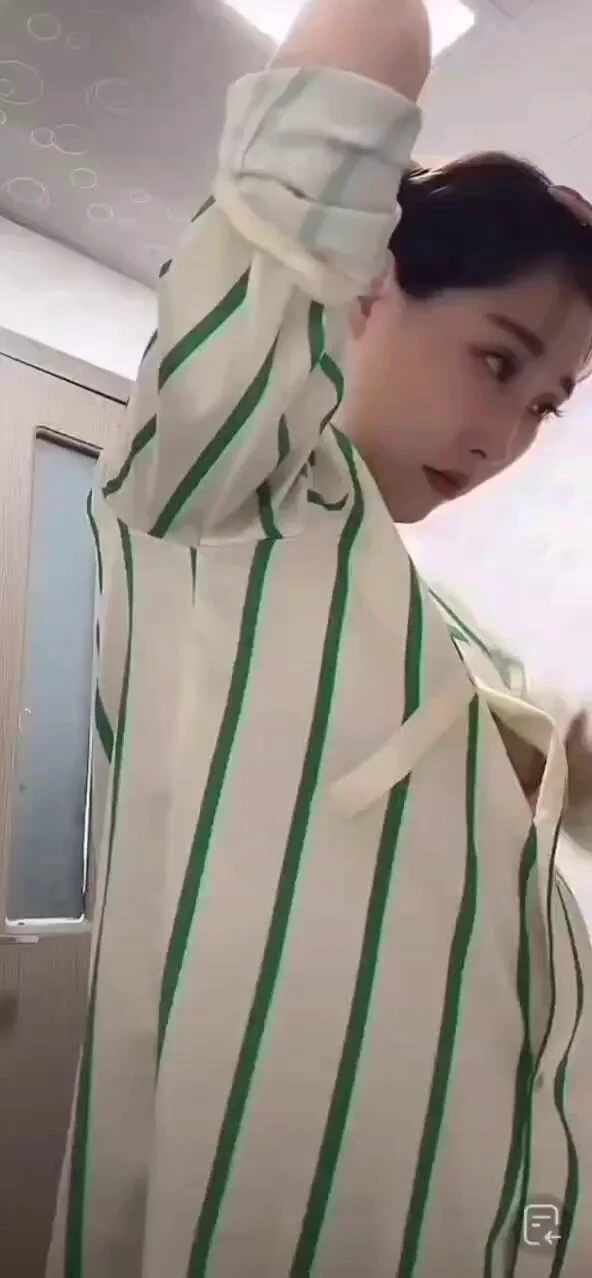 衣服封里看奶真爽啊 https://t.co/uK5kvp2XPa