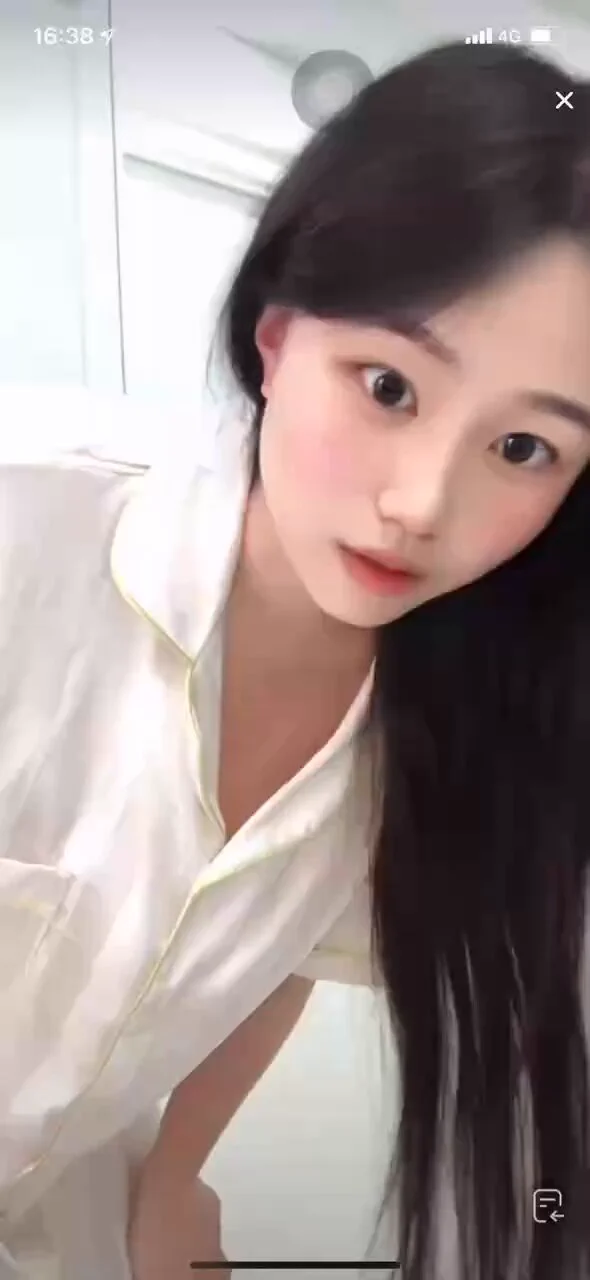 可爱的小妹妹，奶头也好可爱😍 https://t.co/Z5UWHgFJCb