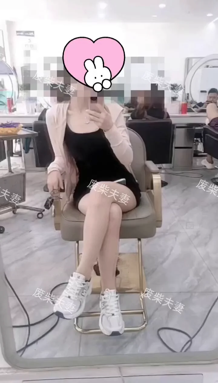 今天来点素的，老婆问我有多少想日她的，让我问问粉丝朋友。那你们想不想日，评论区报名#临沂 #夫妻 #绿帽夫妻 #淫妻 #交换 #找单男 #临沂绿帽 #夫妻互换 #淫妻3p #多人轮操 https://t.co/oxMcvIhlPr
