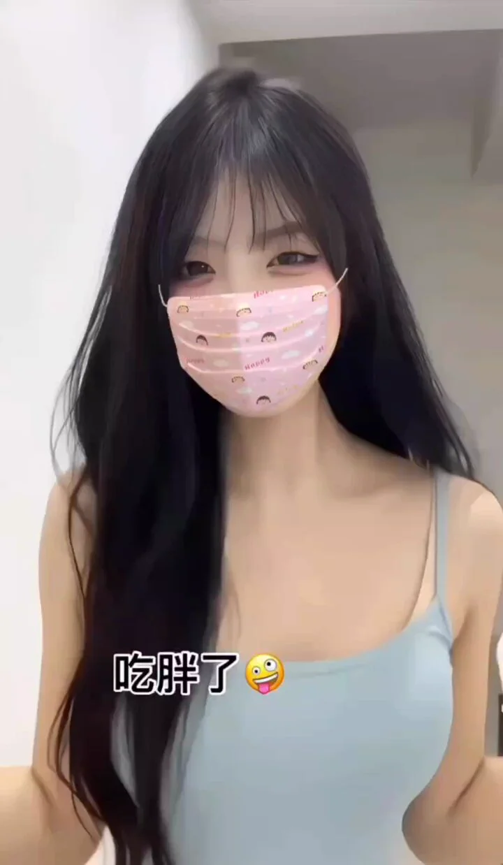 我这是丰满，不是胖！！！！！！！！就这样我都能刚你秒she，要不要冲给我！ https://t.co/Z1itsxjwKT