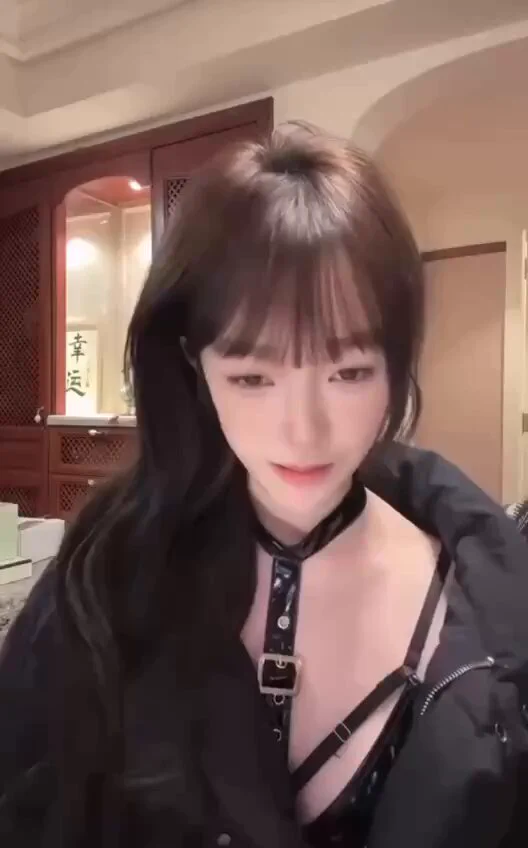 抖音这个骚货终于漏了 https://t.co/IOR4W0hgR6