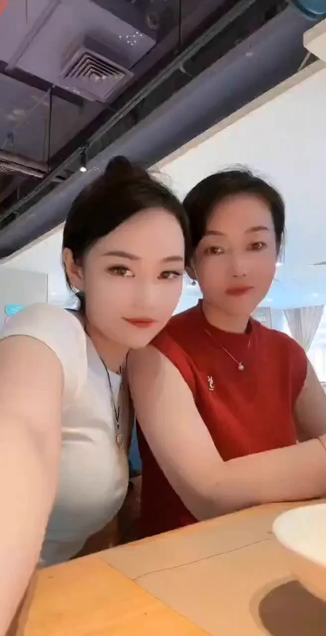深圳 新人母女首次开假一陪十是真实的母女，不是专业人士，不验证母亲 170 体重108 40岁女儿 173 体重108 19岁🉑️陪🛀🉑️🐍💋🉑️69🉑️深🐒🉑️🐻🦵🉑️情趣诱惑，🉑️扮演情景剧，解锁各种姿势配合度极高大号👉🏻白鹤🥇私人订制@bh8881bot https://t.co/3MlR3SnRsa