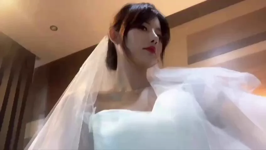 做你的新娘👰🏻 https://t.co/VaJbYyzHRT