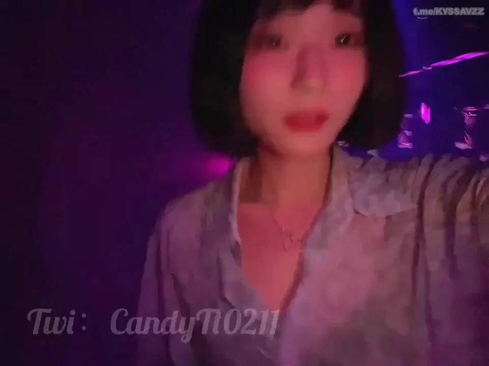 晚上要早睡，反正也没人撩你#贫乳 #反差女 #短发 https://t.co/IjULrejugZ