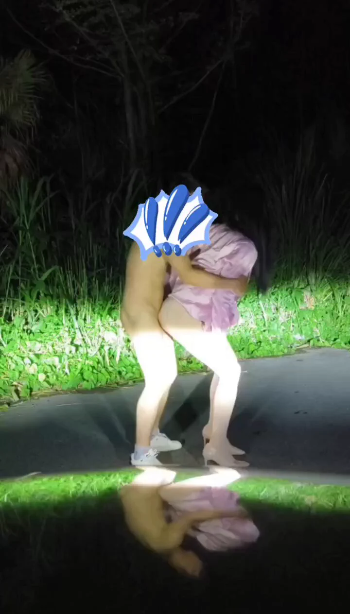 你还在为门槛犹豫不决的时候，我已经被金主哥哥拖到户外强制中出了呢~ https://t.co/FGgll9gDHr