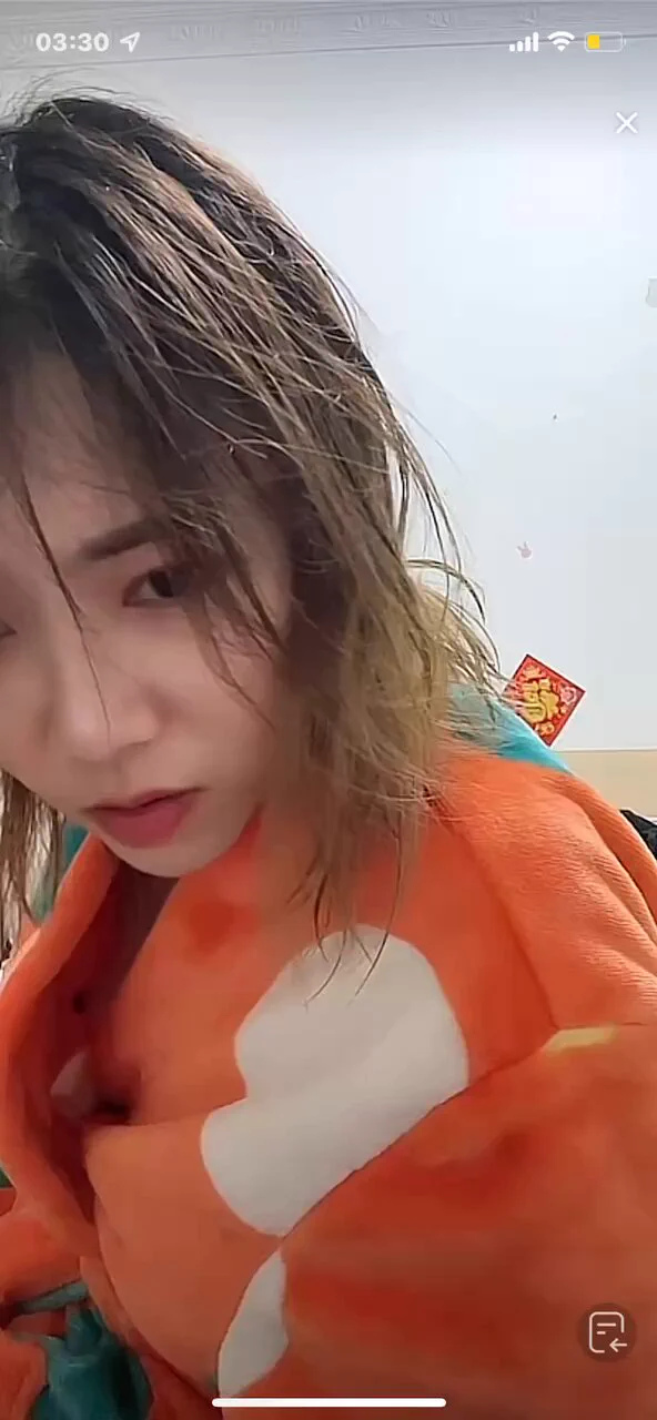 走光还能这么淡定👍🏻 https://t.co/RhGHt1LSUx