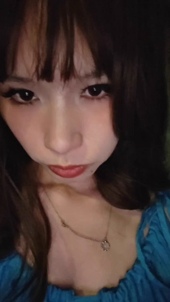 刚吃饱散个步 https://t.co/7bvFCN2HFc