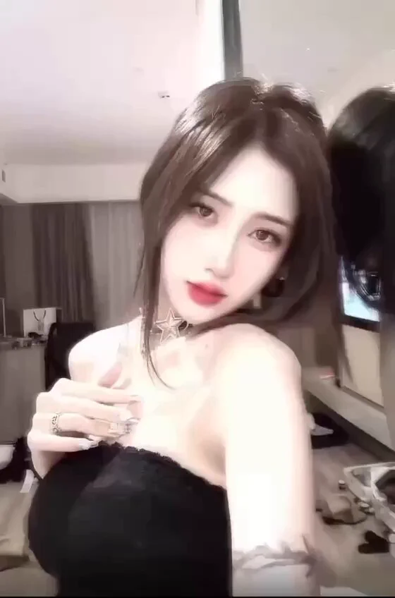 上海 家5外W 小舞
#静安

上海本帮菜
净172cm，天然🐯，真实E罩杯
肌肤柔软光滑，腰细翘臀，
🔥好不事，温柔可人。
圈外人士  
咨询👇
🐧：3875513103
🛰️：wencos2267
✈️：@wenziaa
看照门槛🚪100（永久有效）备注zfb口令🧧添➕✈️https://t.co/2spfcZmcBq https://t.co/AiVC83ESdY
