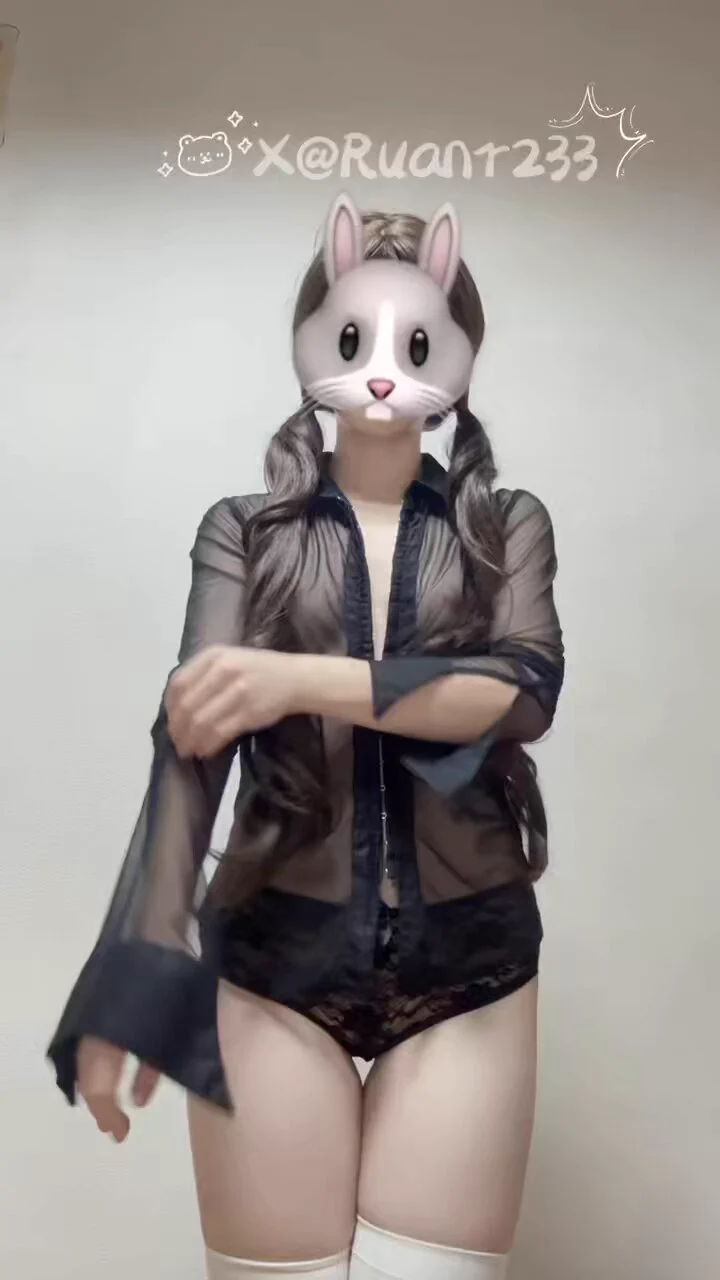 骚骚的让人很安心
@ToBulma 
@ToBulaer 
@KawasawaSen 
@BulmaList 
#抖音风裸舞系列  #萝莉  #小狗 #反差 https://t.co/KgJyAwelwD