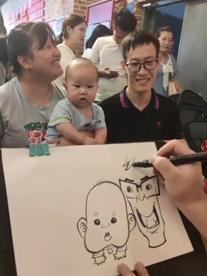像！除了宝宝一脸懵圈，孩爸孩妈乐得😆😆 https://t.co/ReM9w0DNHe