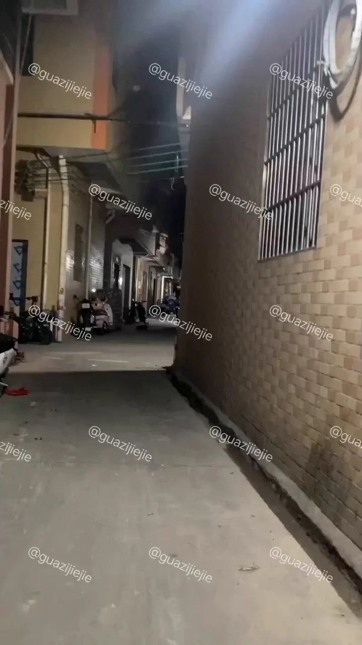 夜袭城中村，一会狗叫，一会外卖小哥，一会夜班，一会扫地大叔。玩得就是心跳！！
@luchu888 https://t.co/4NS4guky6z