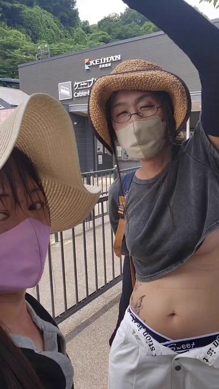暑いねぇ～💦が挨拶になる季節🤗
……七夕🎋……
短冊に願いを🌟…♩( ´ｰ`* )🎋𓈒𓏸 https://t.co/I2FTIpdYTc