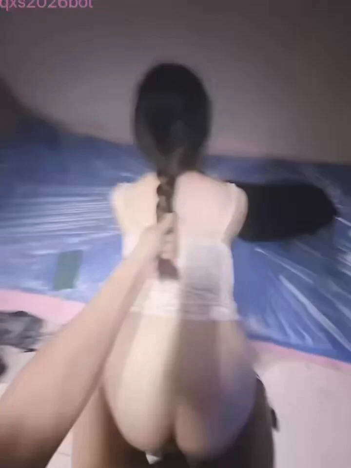 往期回顾系列第七位女主，母狗渠道上认识的04年女大！

以前从来没有在女生宿舍做爱过…在她今年9月开学的时候，跟她完成了在宿舍做爱的第一次！！值得纪念！

投稿
@wqganenshi_ 
@eggroll_tea 
@zhangsheng021
@tbzt2024
@Haosehou 
@911PornHub https://t.co/DooZgD1IWz