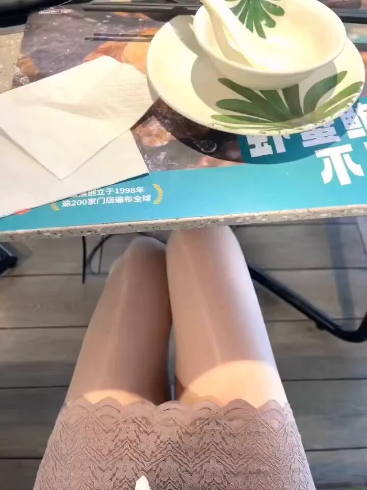 这腿在你面前你能玩多久? https://t.co/CdkrO4GqvO