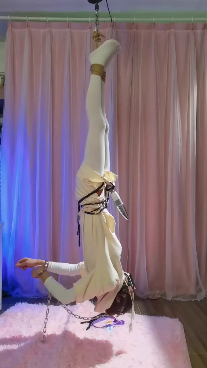 钥匙掉在地上环节～～  #自缚 #selfbondage https://t.co/VSdiGsuQqM
