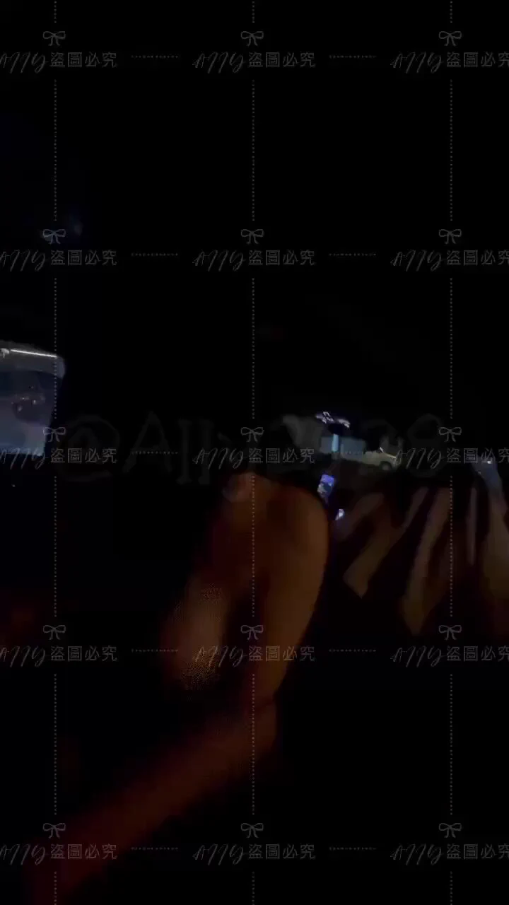 在人來人往的車上做愛
說不上的興奮與刺激🥵
想知道後續➡️https://t.co/8xInRQfhGV https://t.co/rQvNXolgUe