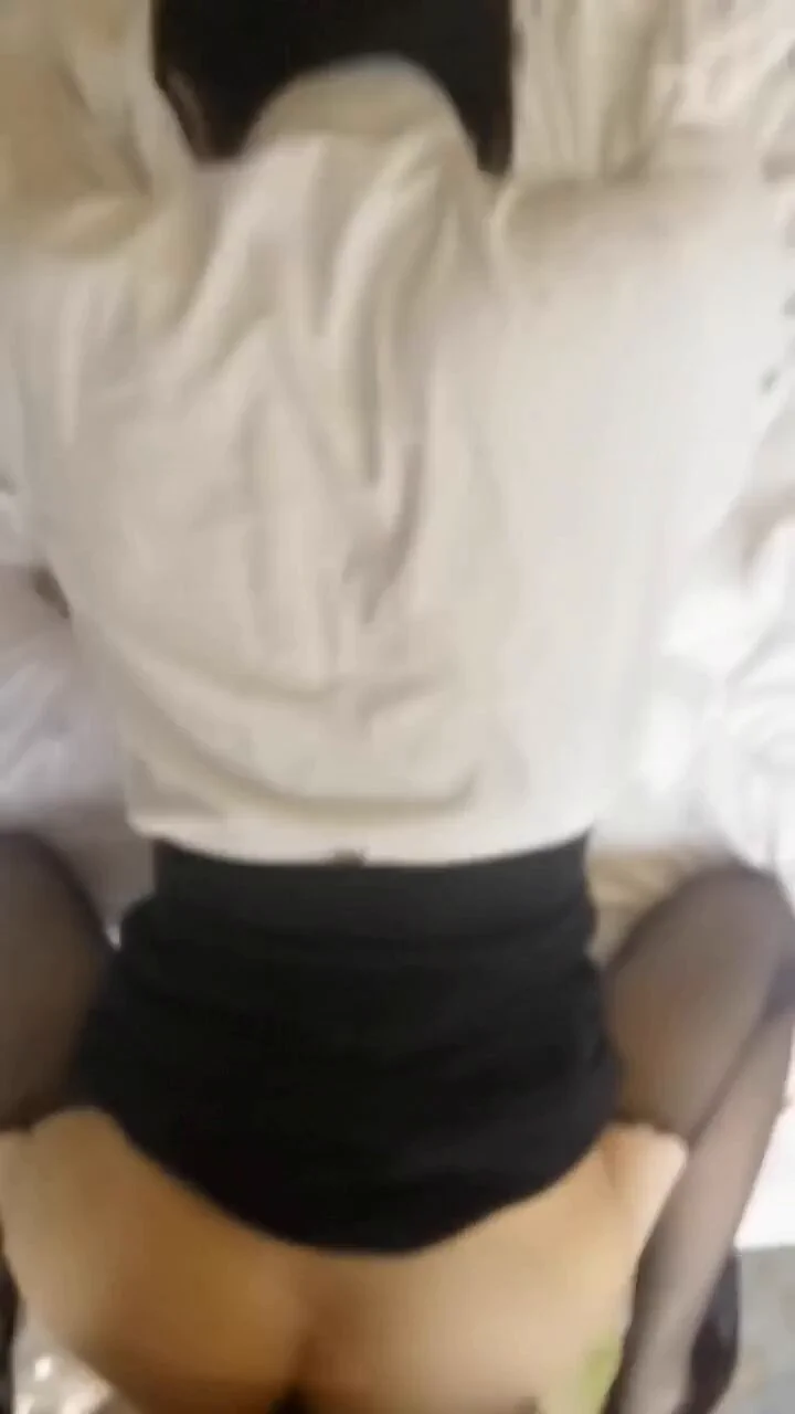 是你喜欢的大屁股男娘嘛~ https://t.co/P0KEGTbt3m