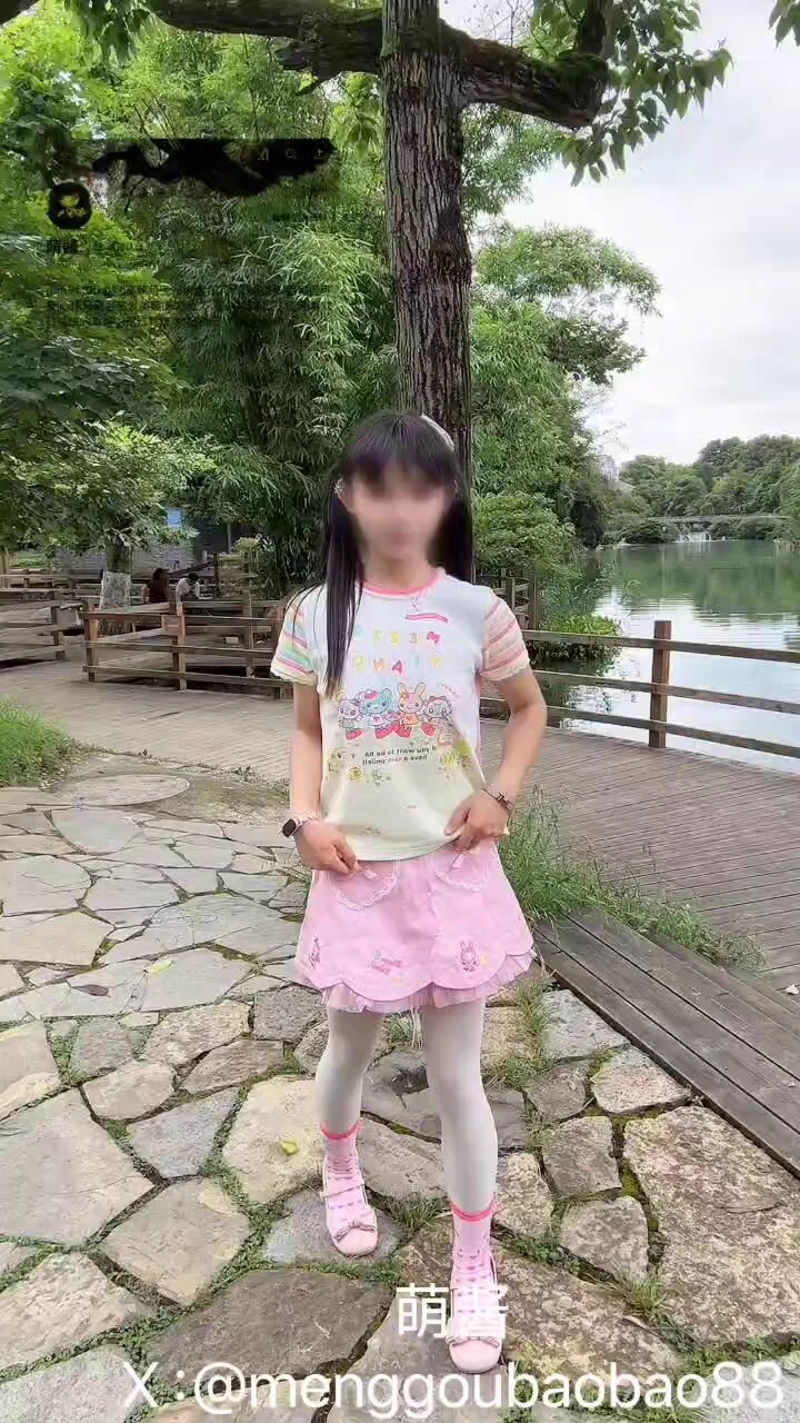 后面好多人 反差女鹅（指路盗图@mengoubaobao88这个人不是我！！！)
@Xiaoxiaofoer 
@Toukayuan
@MitsumeDoji https://t.co/DyEjLIUgn7