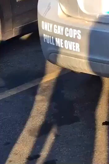 The cop took the bumper sticker too seriously https://t.co/P3n8S9nXVd