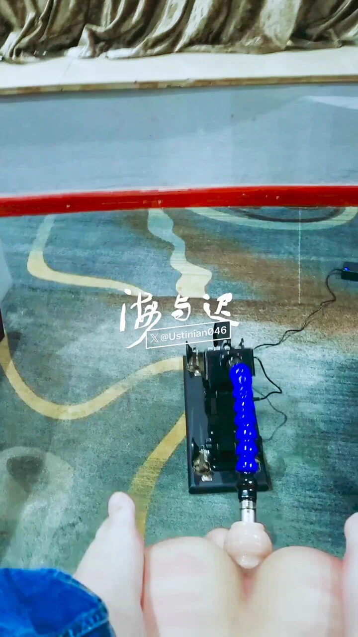 【炮机放置】
冷白皮软妹千里送调被全包丝袜紧紧包裹住成为脚下一块肉垫地毯，不得不说D杯的奶子脚感非常不错。炮机放置抽插30多分钟高潮5+完整版max影片更新至tg群，自助下单https://t.co/199h4vSTji
@ToBulma 
@ToBulaer 
@KawasawaSen 
@BulmaList https://t.co/yGEcOS5ZAY