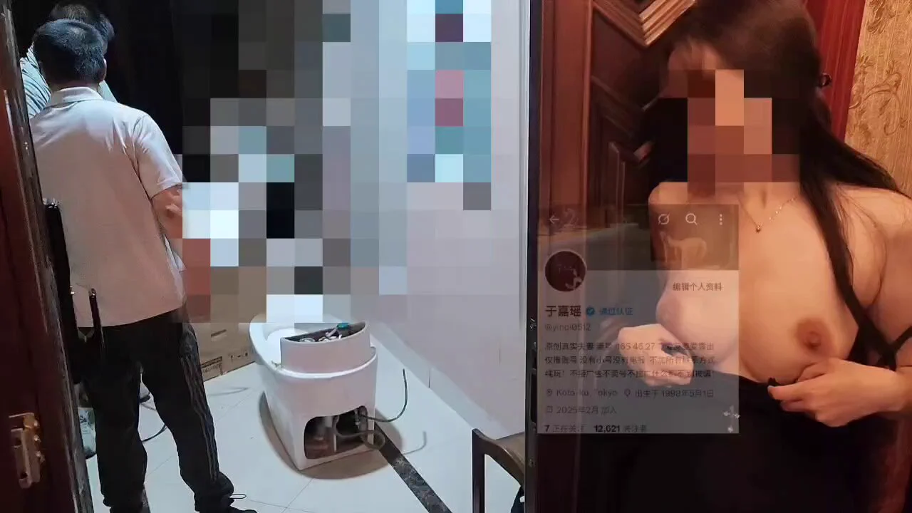 环境:老公朋友家 
事件:工人来换马桶 
情节：他扔给我一条情趣睡裙
这次熟人拍摄 工人面前的露出 让我身心得到了极大的刺激🫠   
嘻嘻老公你能刷到这条吗？
@luchu888 
#反差人妻  #绿帽老公 https://t.co/8qoyJEbfbu