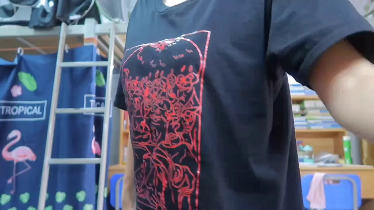 嗯嗯 好多人说我身材与年龄严重不符了 其实我刚上初中的时候就差不多这样了 https://t.co/yyCQZO6KSO