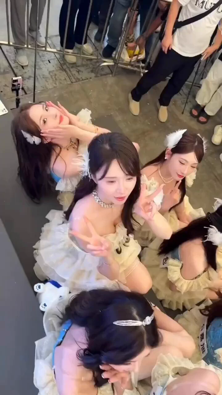 扑捉到一团团小可爱 https://t.co/oYkYgmIpCW