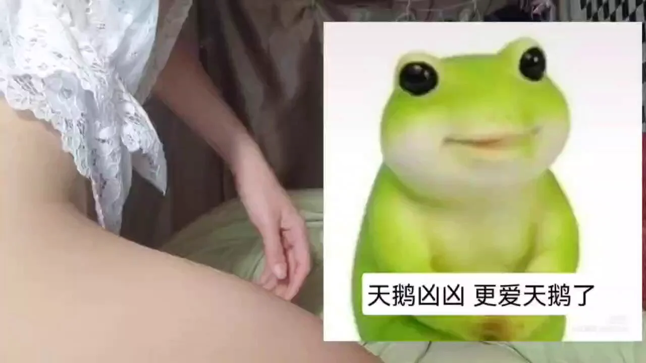 在酒吧真空穿短裙，被好几个人扣b了都不知道是谁 https://t.co/Dy8U2mwOtq