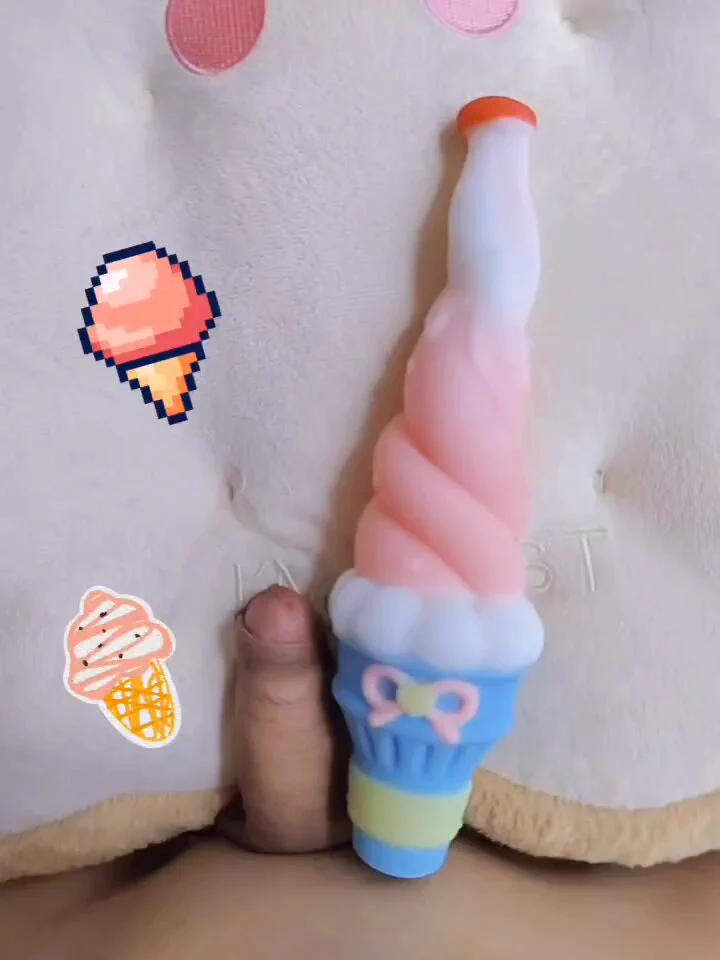 一根给下面的嘴食用的冰淇淋，入体感觉很好，直径随着入体增加，很适合用来扩张🤗
同款请戳👉🏻@Gummy_pai https://t.co/DOCmDZ2qQb