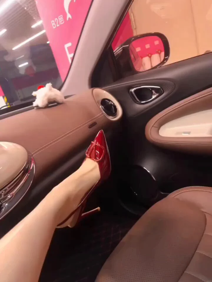 汇东那能看到塞车吗？在窗边啪啪啪会不会影响塞车车主的心情?
#广州 https://t.co/S1h7JlBk7H