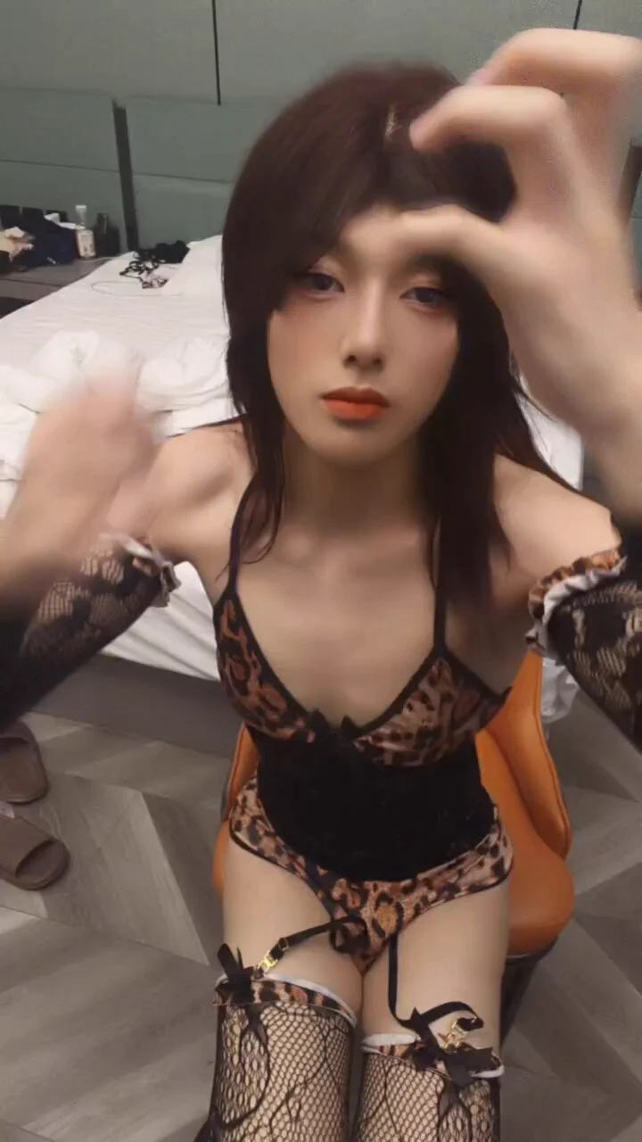 给大家发一个色色吧
这事好久不做了好多年不做了
哦～～～谢谢谢谢
献丑了献丑了（玩梗）
#男娘雌堕 #伪娘cd #cdts https://t.co/moNRKbHEXB