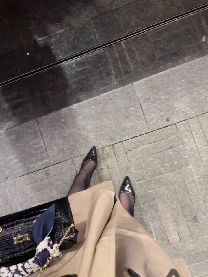 吃完饭再说，等我。
#广州 #黑丝高跟 https://t.co/axTXS94hb1