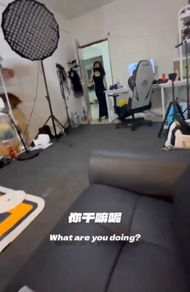 超可爱伪娘，以前都是玩秒射的，玩直播射精打飞机的，这次和女生爱爱了啊！肉棒实战了 https://t.co/ce5yVjufUW