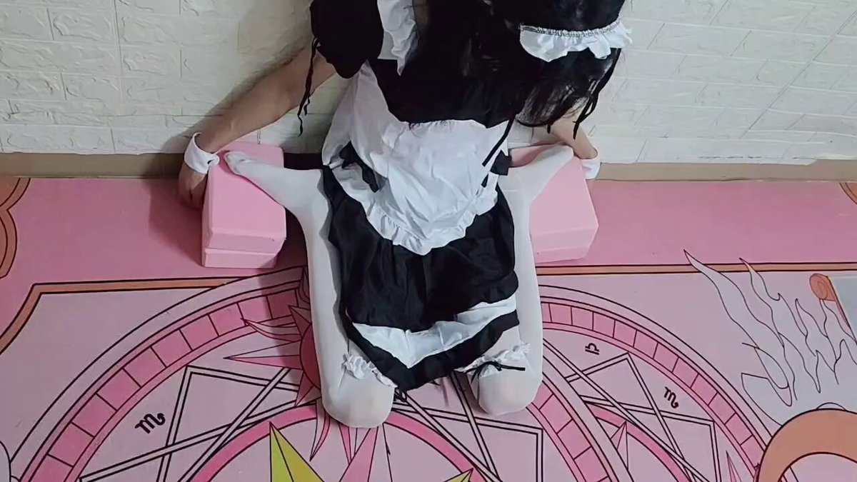 #鸭子坐 可爱的鸭子坐，当把脚脚垫高了可疼啦，不信你也试试呀 https://t.co/jiRpckZugt