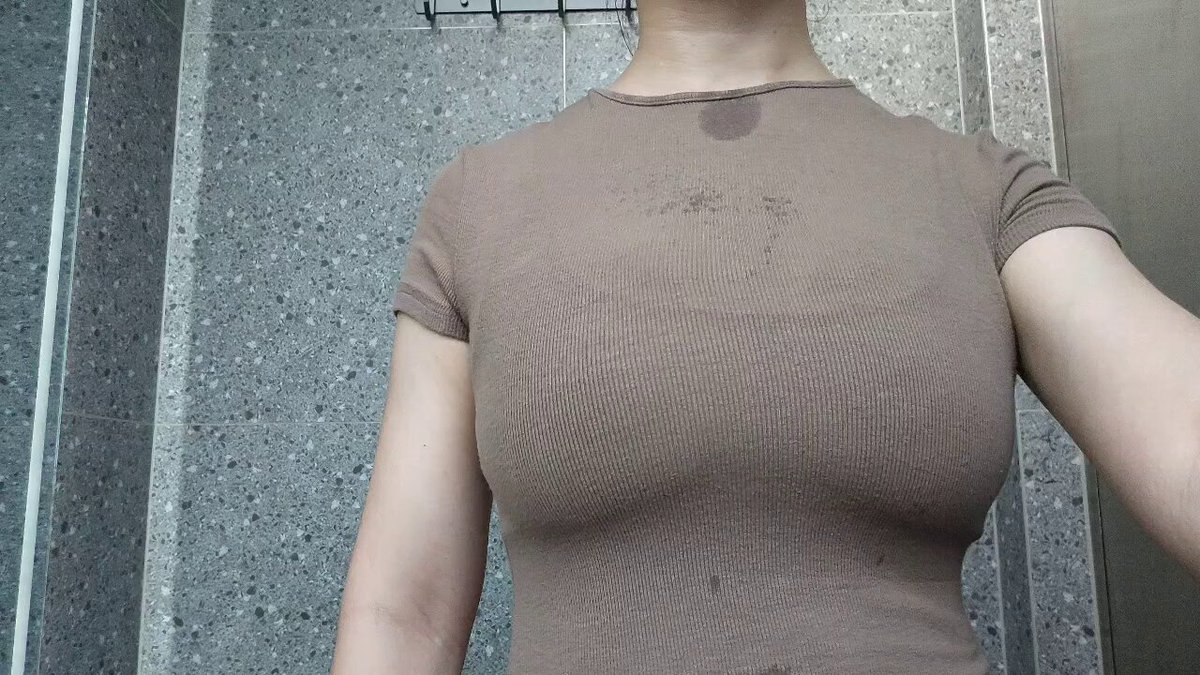 现在在健身房根本不敢脱上衣 怕他们骂我变态 https://t.co/0V6GLXnSrP