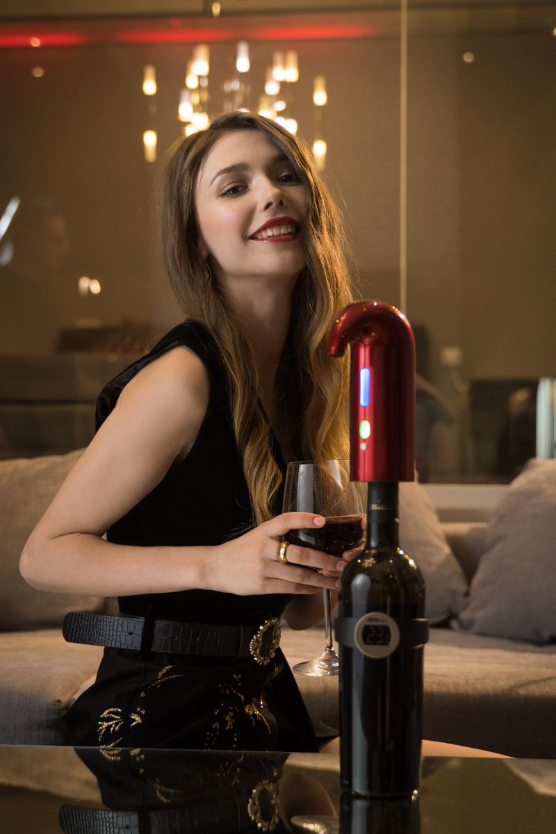 Hello from Budapest guys :* 
A couple weeks ago I was working with a company that made a crazy product. 
If you're into good wine like I am sometimes, you are going to love it :)
I would love you to try it too!!! 🥰
https://t.co/Q3EJgVHqHx
https://t.co/URROnkdFxl https://t.co/0eG9zPhwo9