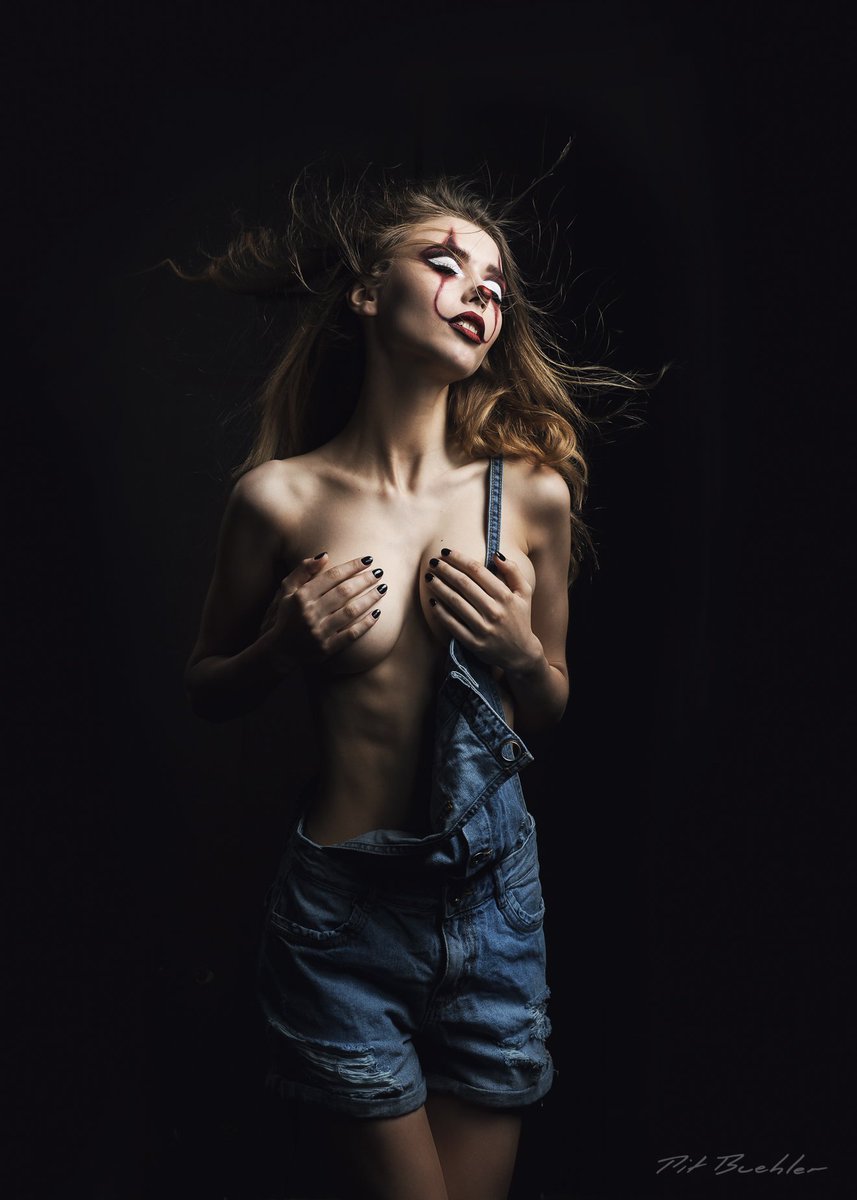 The best #artnude shooting in my life ;) I am happy to have such great results 😉 Definitely this photos will be forever in my portfolio thanks https://t.co/JaWpb9slkC for great work 😘 https://t.co/lf4xCXJyyD