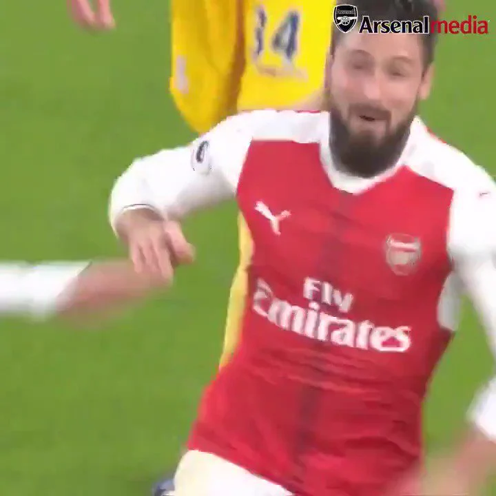 It's been eight years since... 🦂 OLIVIER GIROUD 🦂(via @Arsenal) https://t.co/c0yKpwvJSV