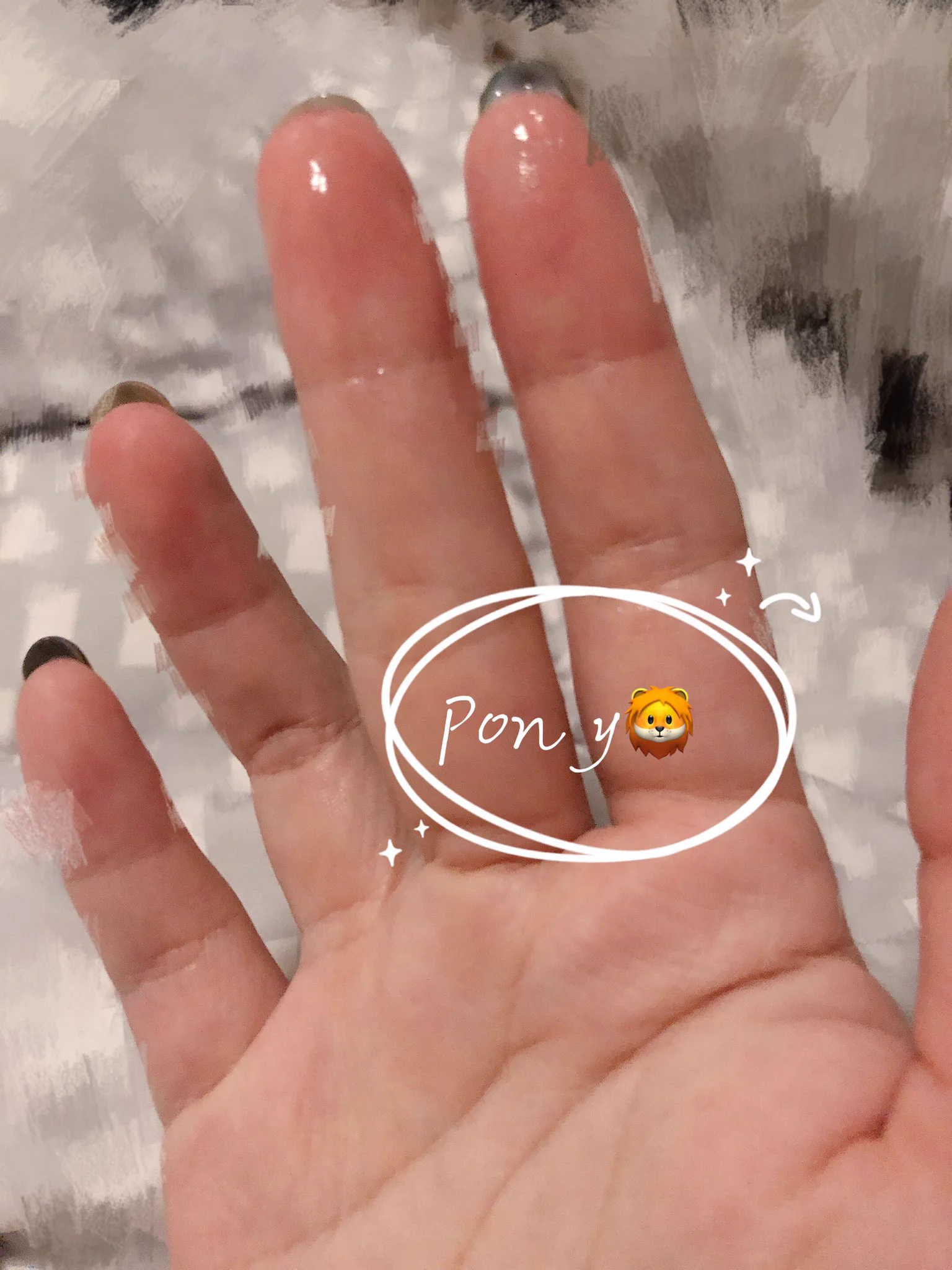 今日9/10我最喜歡我可愛的手指頭了🙈🙈🙈換你們來說說自己身體哪個部位最好看吧😉#接龍@Perry_Switch @bodyneverlie @bubu92111 https://t.co/GItUyxclkv