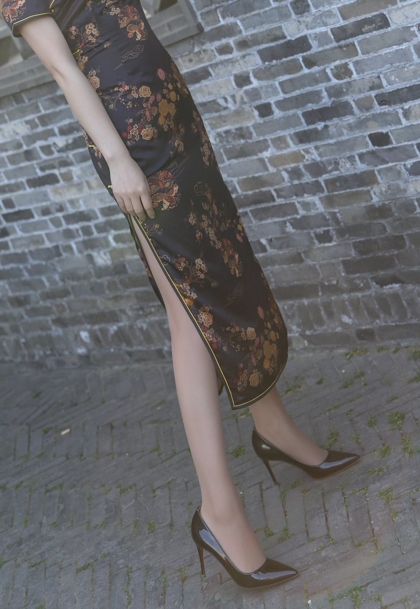 今天又是当军阀姨太太的一天！ https://t.co/Wm0wDiZzGg