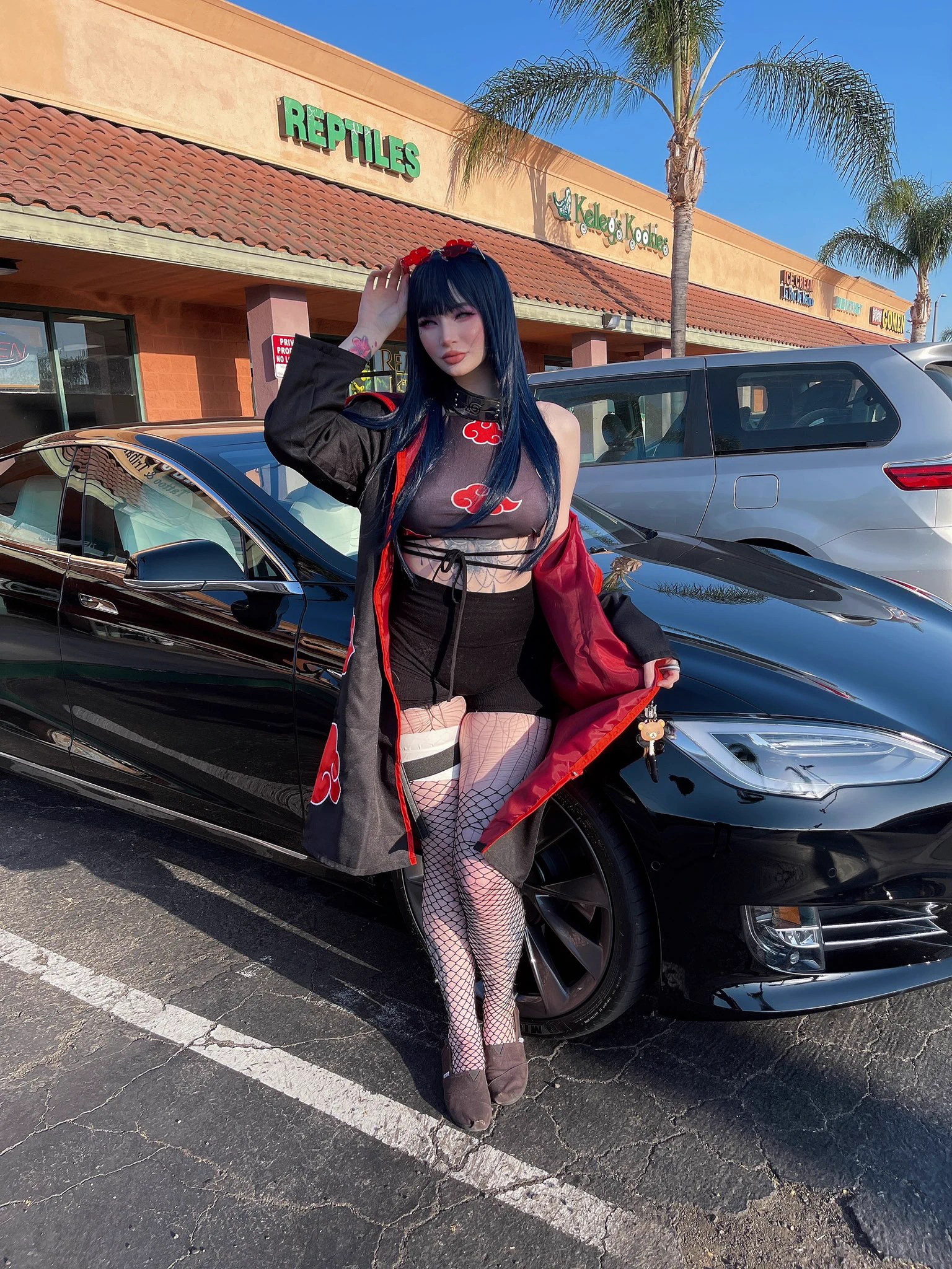 Hinata with Tomie (my cars name is Tomie if you’re new here!) 💖 https://t.co/ljbv1coxKl