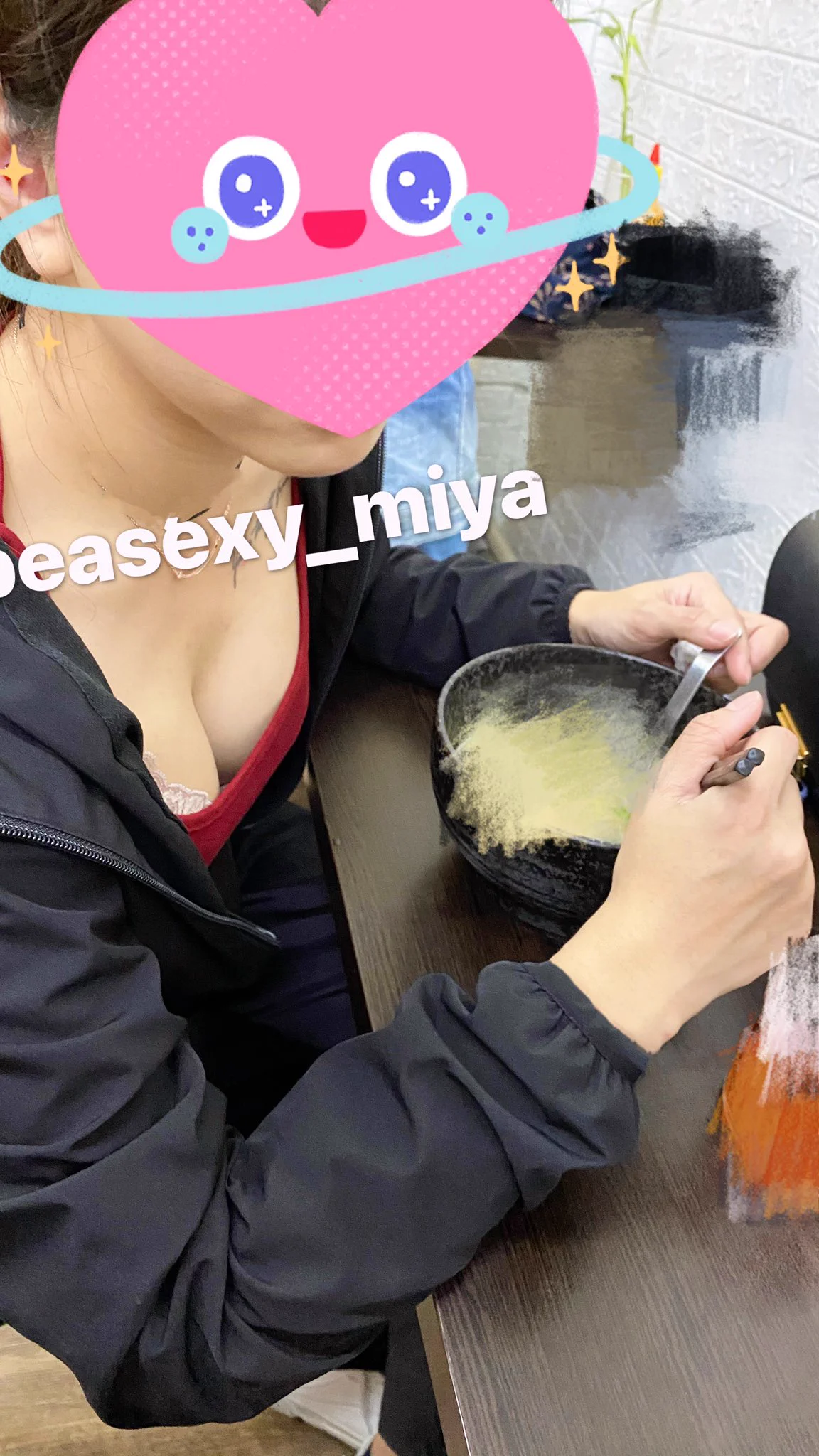 吃個麵流滿身汗～這個辣椒🌶️真的有辣😝踩完飛輪來補充能量～但感覺養分不足～誰有高單位的蛋白質可以給我呢？😘😘 https://t.co/Z0l411sUU7