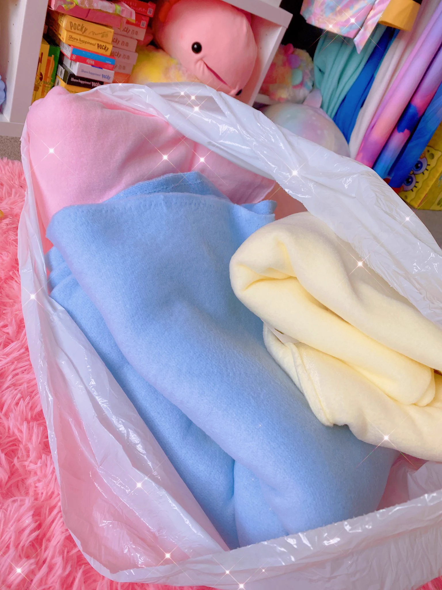 Can anyone guess what I’m making by the colors ^u^? I’m making a plush and possibly a kigurumi after :3! https://t.co/cZO7G9te5Z