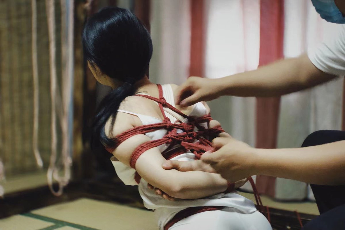 绳：象人
模：我
摄：@SakyaShibari
#BDSM #shibari #绳缚 #捆绑 https://t.co/gylTTLFm1v