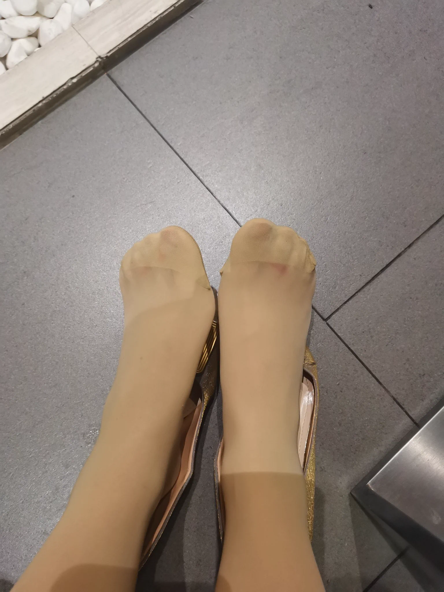 🧦：@limerencem 同事聚餐，喝醉了放飞自我！不知道有没有把旁边新来的小哥哥诱惑到！投稿 @Dayulejia91 @Fanjiahui2020 @Sexyallnight609 @Dream_QY https://t.co/nz667fv3Sq