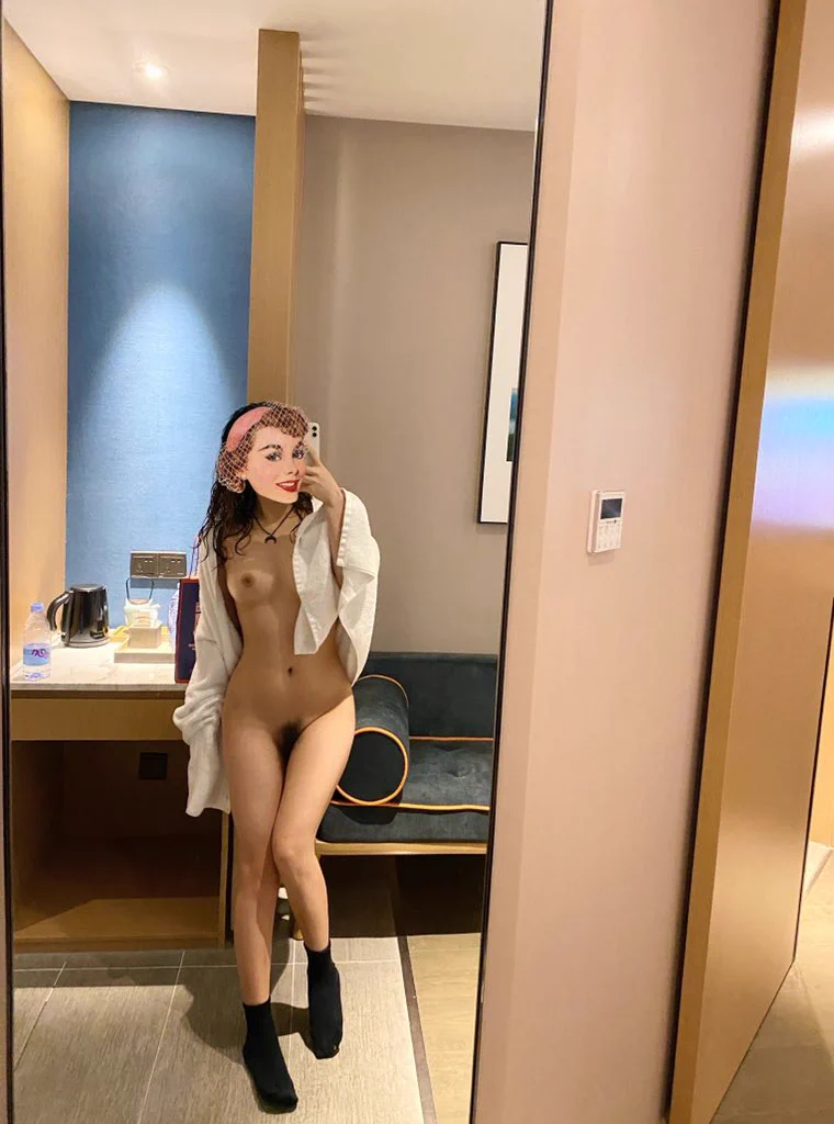 什么时候会有给bb修毛的理发店啊
做个离子烫拉直一下
再做个柔顺、护理啥的
要不然总是乱乱一团哈哈 https://t.co/zTMKA26I8z