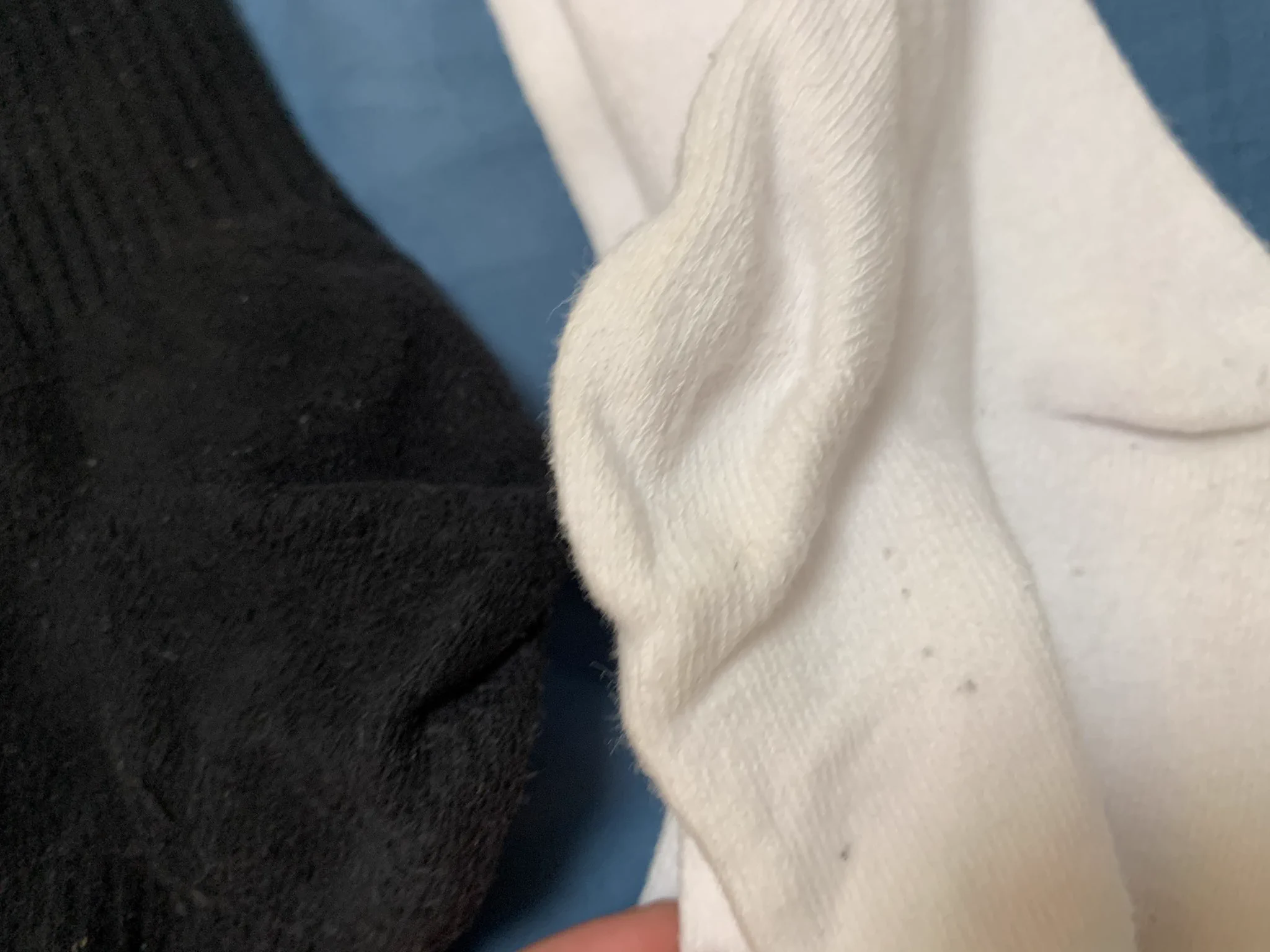 不为别的，只想看她们被爆射。七双半加一内内（80¥）。18岁刚刚高考的妹妹 https://t.co/8DNCMSFPpl