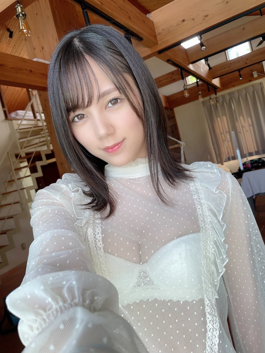 おっはよ🍍 https://t.co/62oEWQDh0n