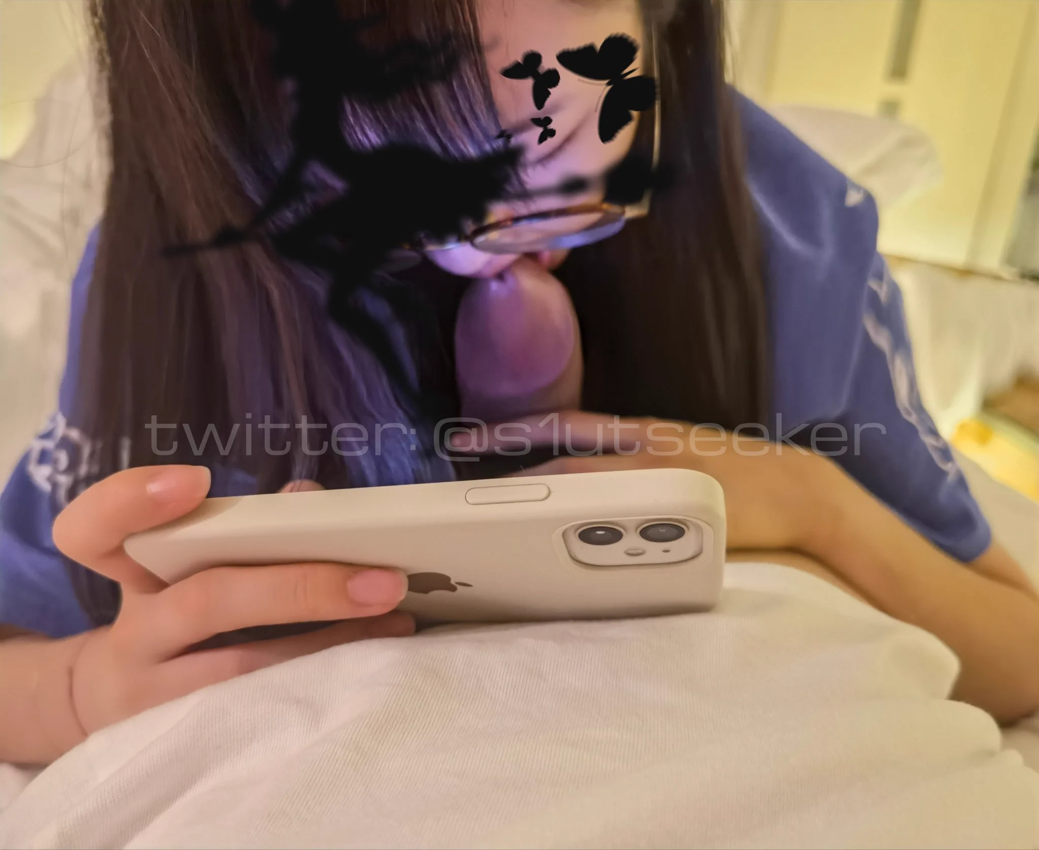 姑娘是挺好，就是有点废腰。她这嘴完全闲不住，把🐔当棒棒糖一边口一边玩手机。#郑州 #口交 https://t.co/l1hETFKTYx